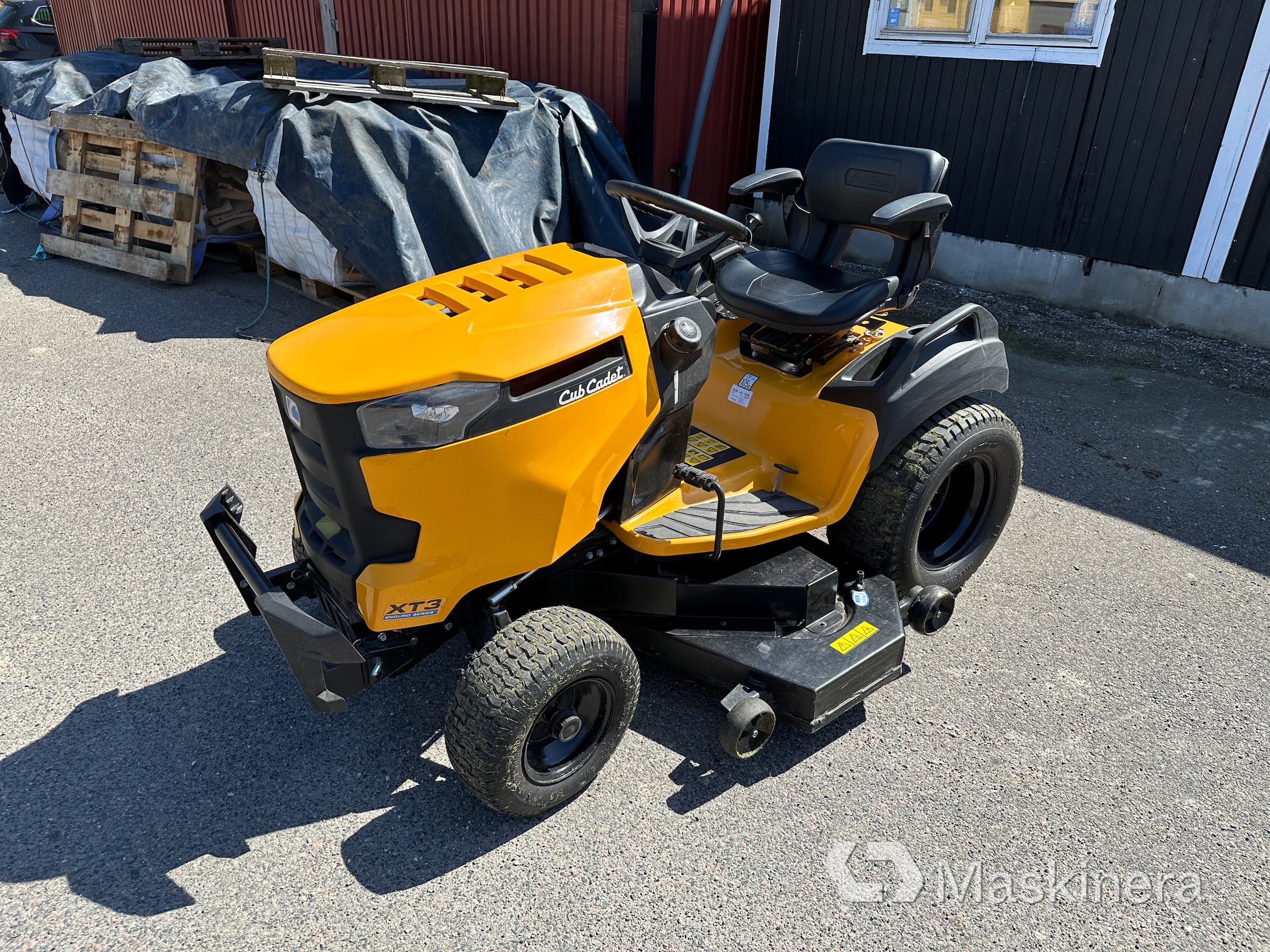 Åkgräsklippare Cub Cadet XT3 QS137