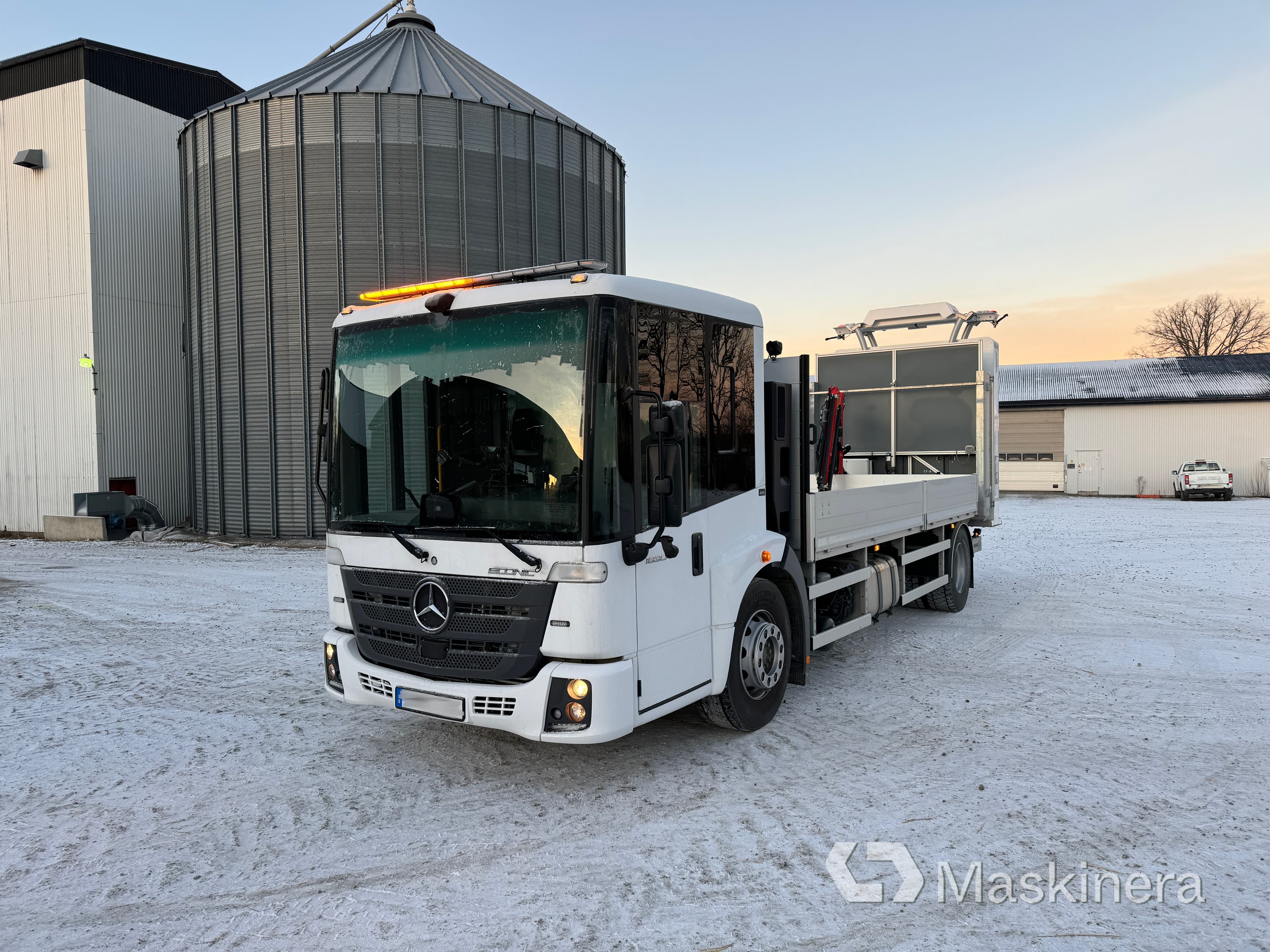 TMA bil Mercedes Benz Econic 1830 med kran