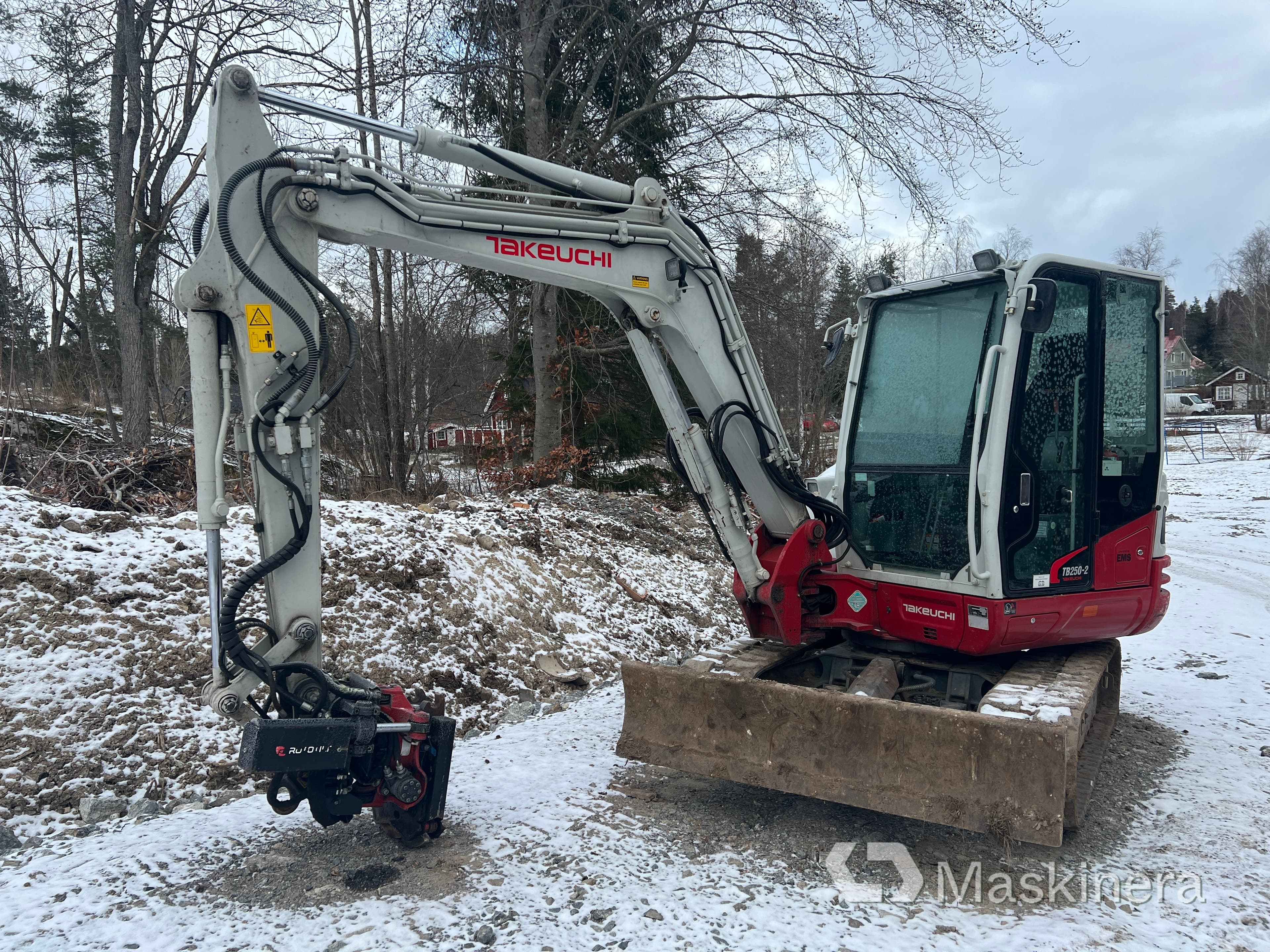 Grävmaskin Takeuchi TB250-2