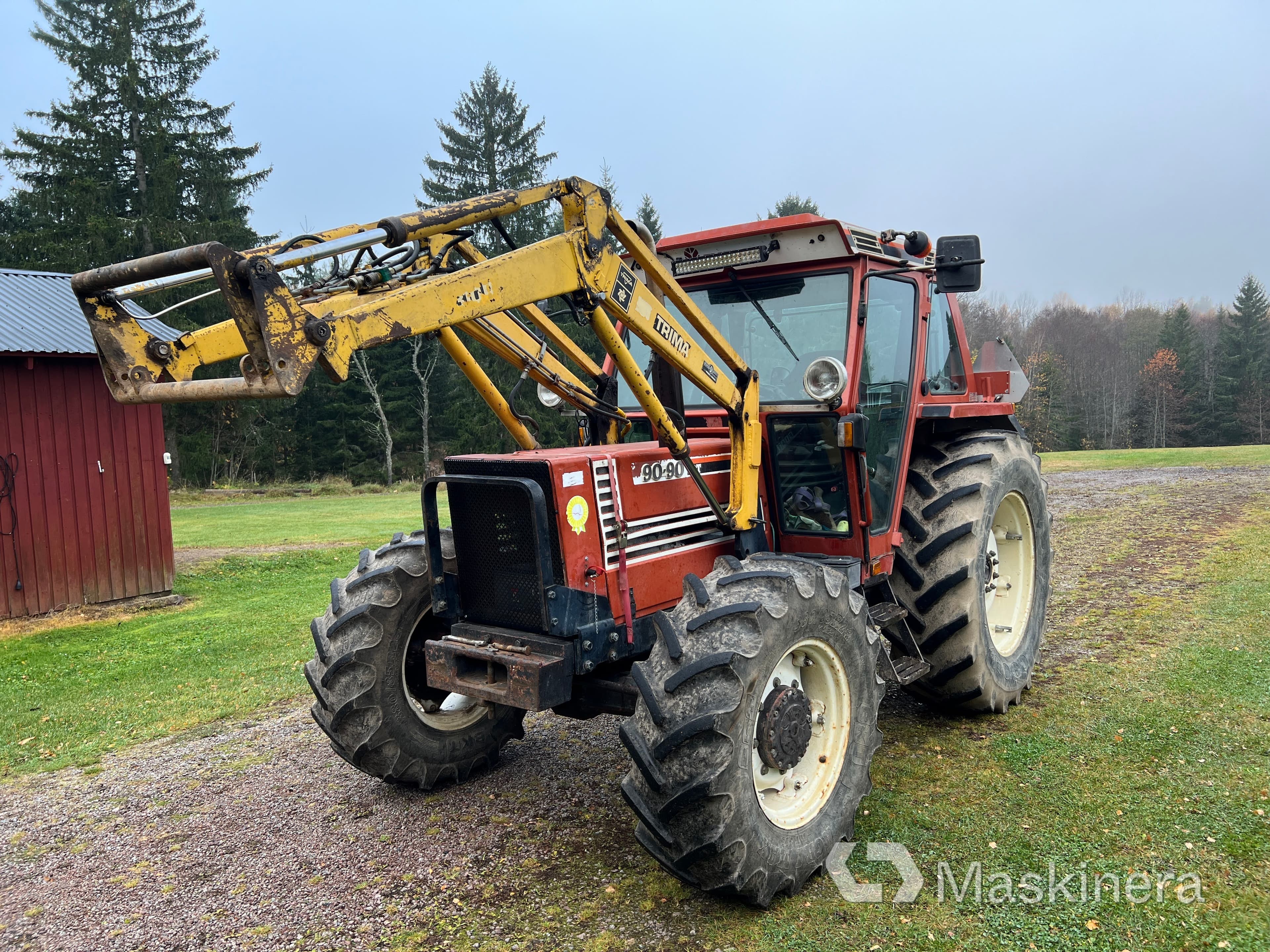 Traktor Fiat 90-90 DT med lastare 