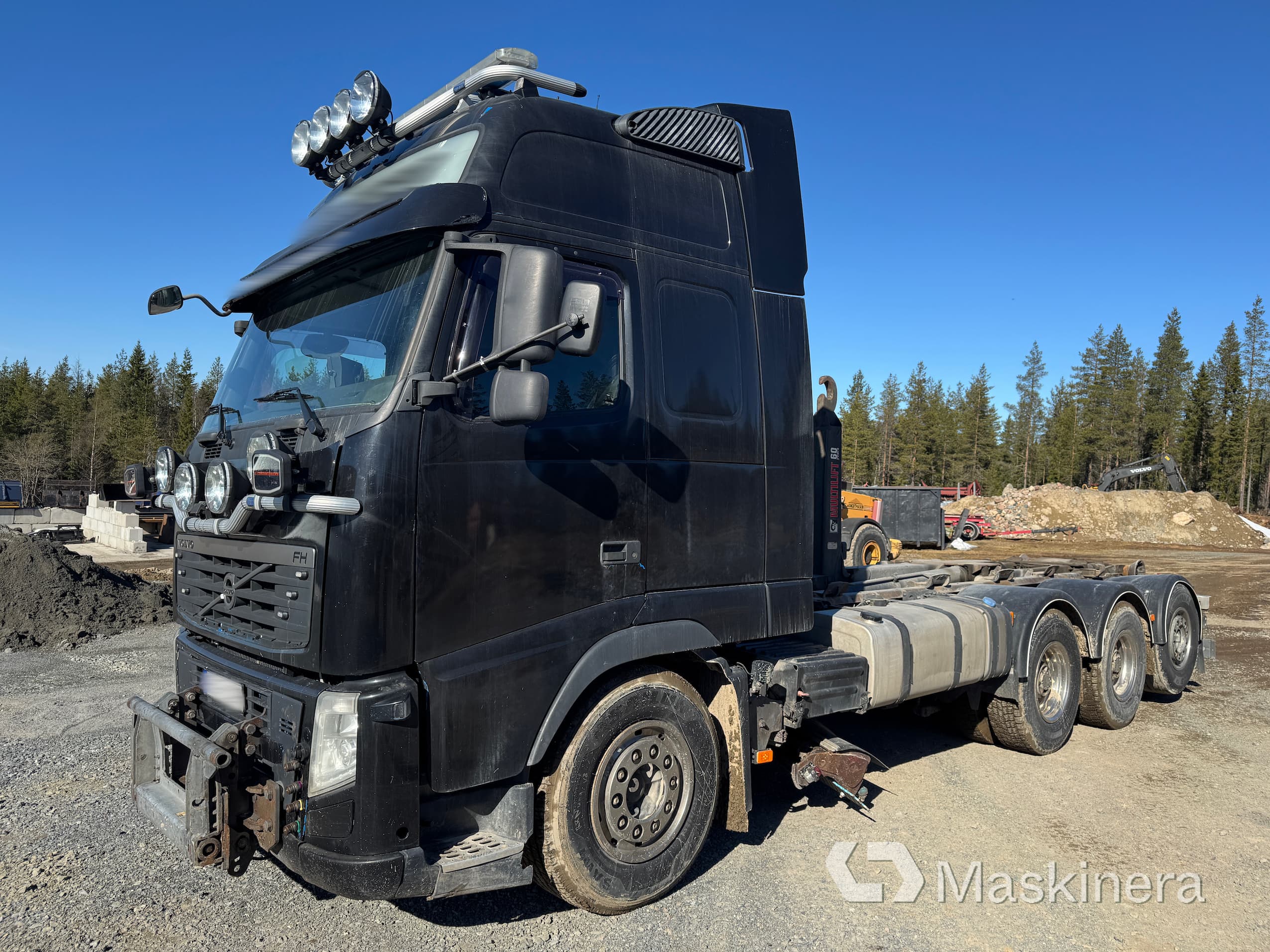 Lastväxlare Volvo FH470 plogutrustad